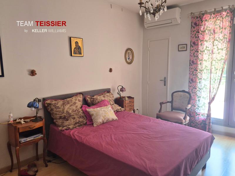 Maison - 200 m² - 6 pièces