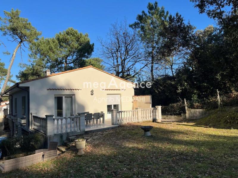 Maison - 178 m² - 10 pièces