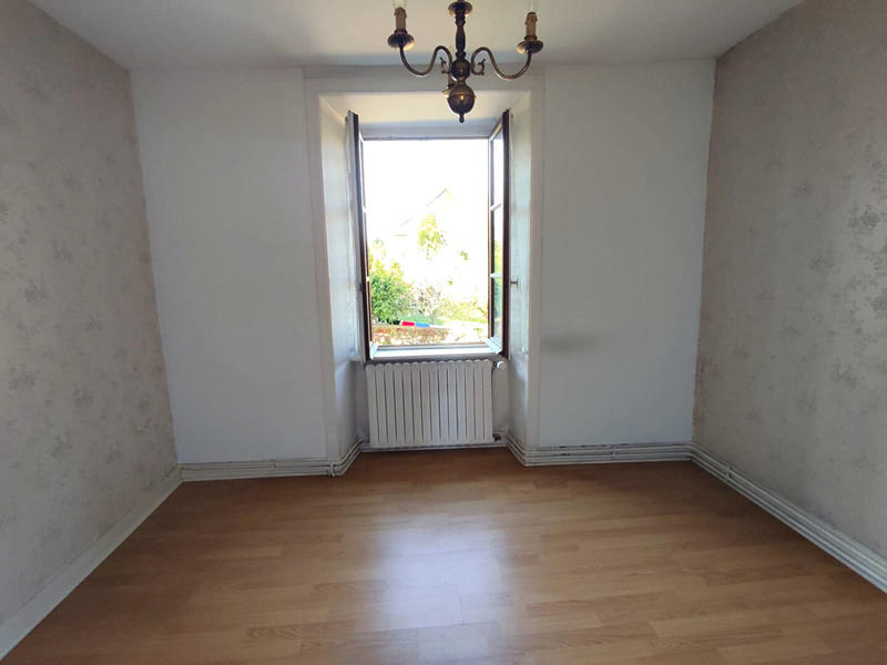 Maison - 85 m² - 5 pièces