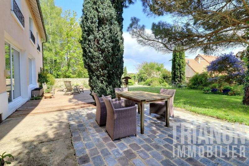 Demeure - 301 m² - 11 pièces