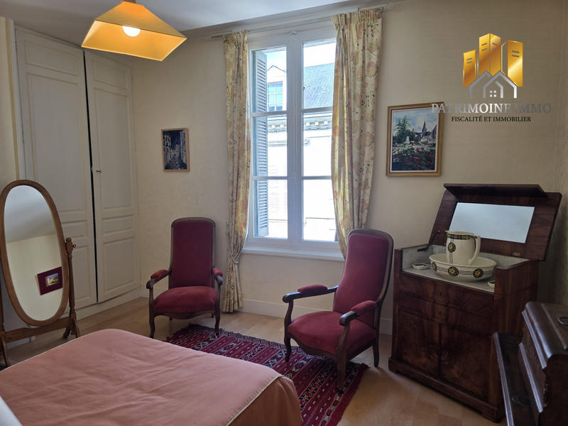 Maison - 300 m² - 10 pièces