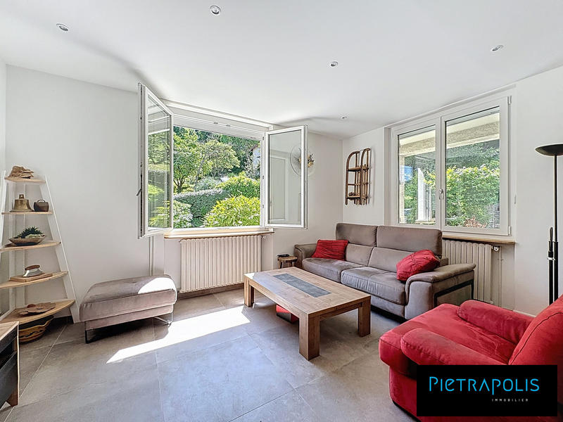 Maison ancienne - 205 m² - 6 pièces