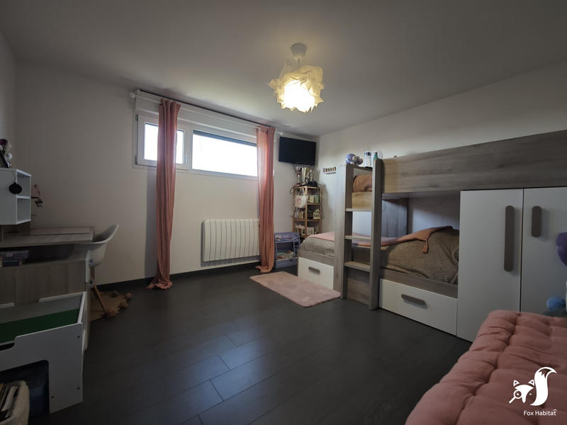 Maison - 243 m² - 11 pièces