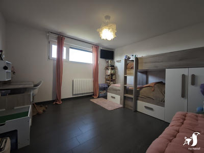 Maison - 243 m² - 11 pièces