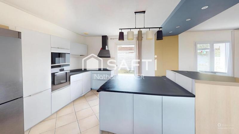 Maison - 205 m² - 7 pièces