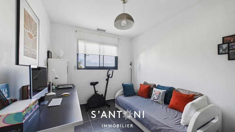 Maison - 200 m² - 9 pièces