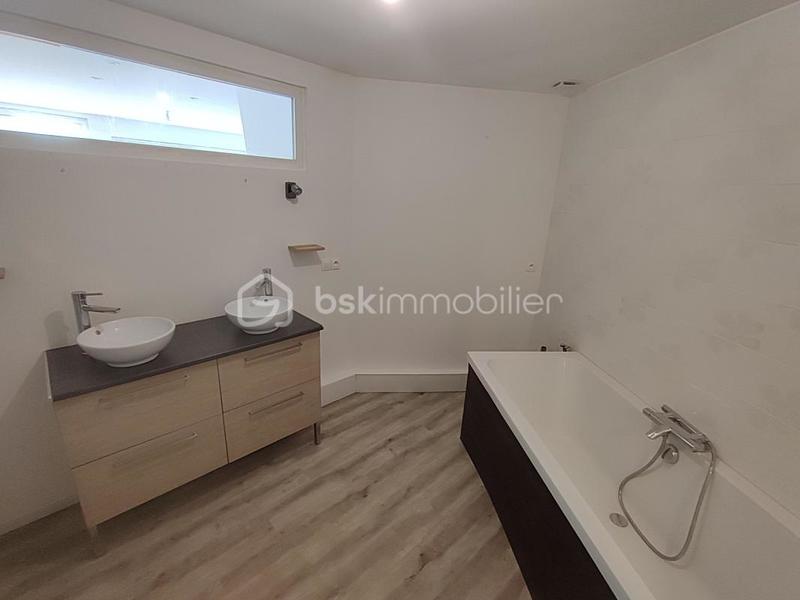 Appartement - 67 m² - 2 pièces