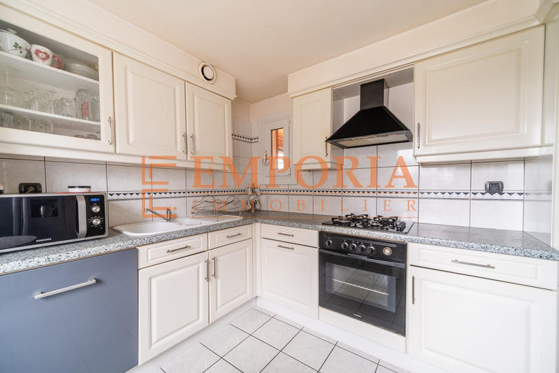 Maison - 90 m² - 5 pièces