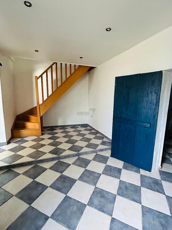 Maison - 216 m² - 6 pièces