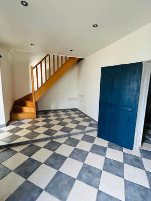 Maison - 216 m² - 6 pièces