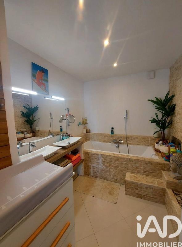 Appartement - 88 m² - 4 pièces