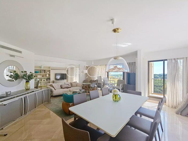 Appartement - 132 m² - 4 pièces