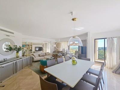 Appartement - 132 m² - 4 pièces