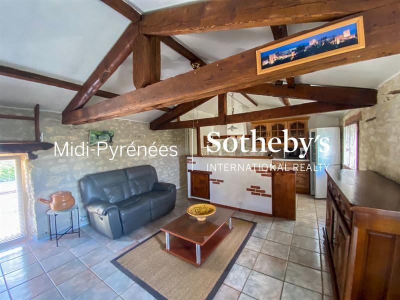 Maison - 387 m² - 11 pièces