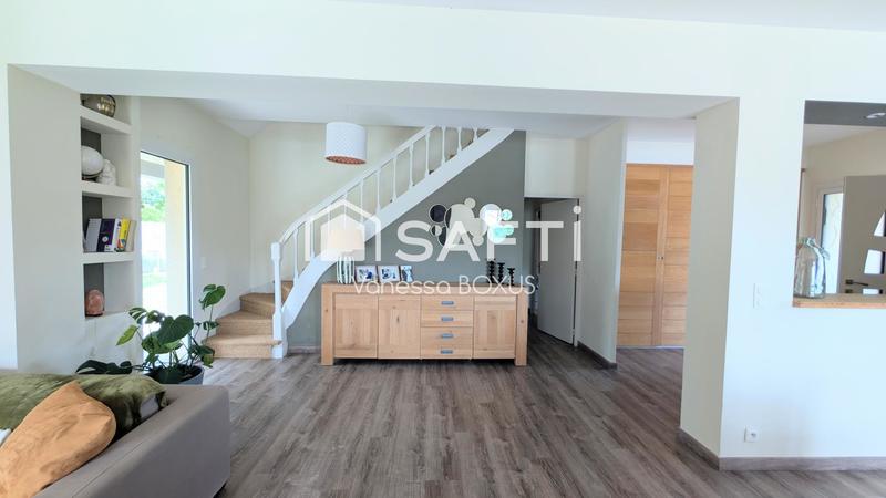 Maison - 140 m² - 6 pièces