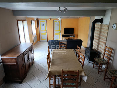 Maison - 81 m² - 5 pièces