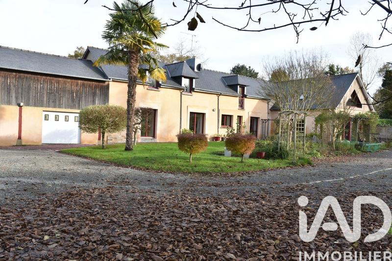 Maison - 277 m² - 9 pièces