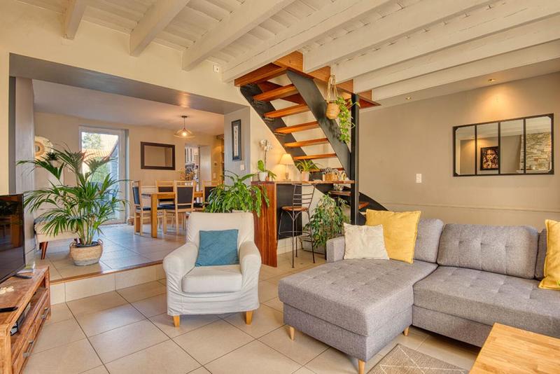 Maison - 99 m² - 5 pièces