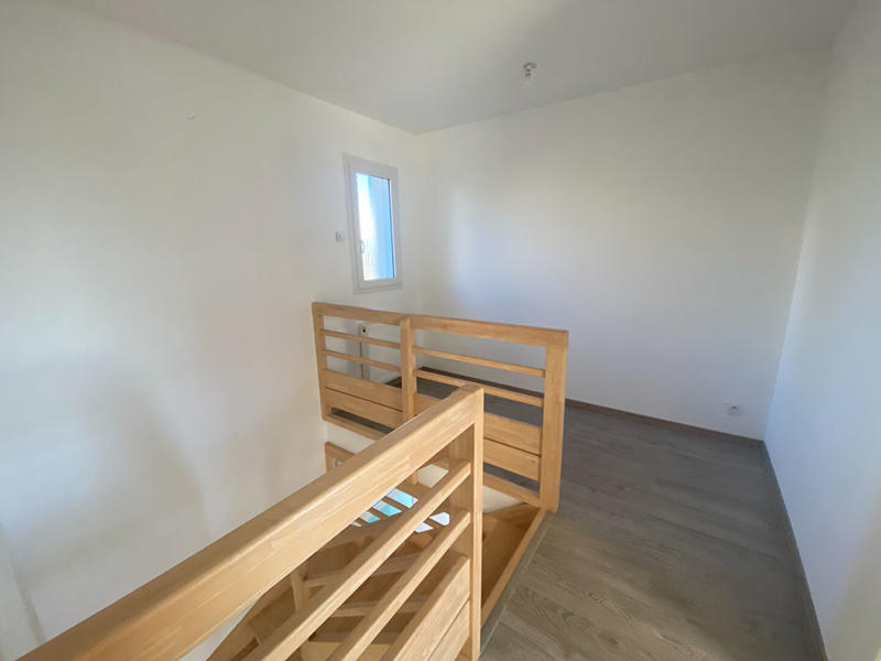 Maison - 90 m² - 5 pièces