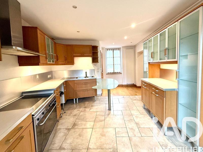 Maison de ville - 268 m² - 9 pièces