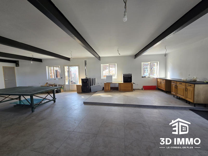 Maison - 203 m² - 9 pièces