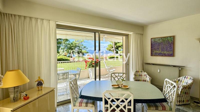 Appartement - 100 m² - 3 pièces