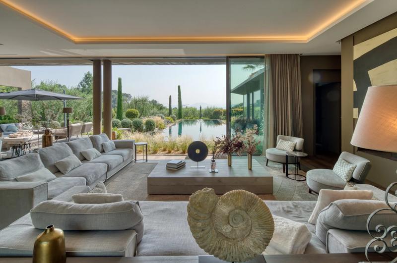 Villa - 335 m² - 7 pièces