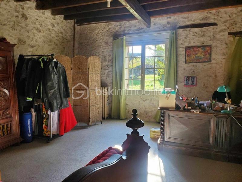 Maison en pierre - 260 m² - 6 pièces