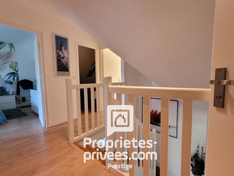 Demeure - 196 m² - 6 pièces