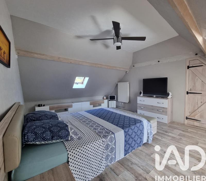 Maison - 240 m² - 14 pièces