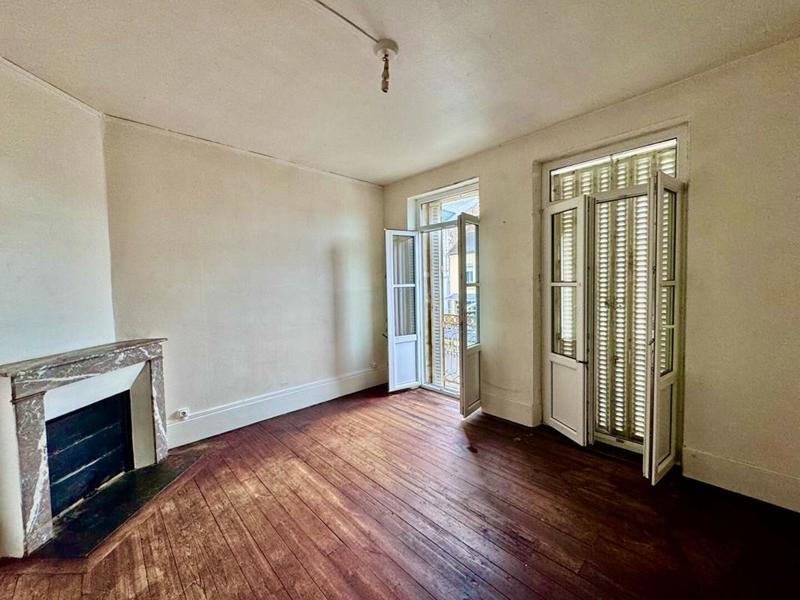 Immeuble - 134 m² - 7 pièces