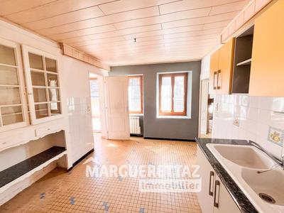 Maison de village - 280 m² - 4 pièces