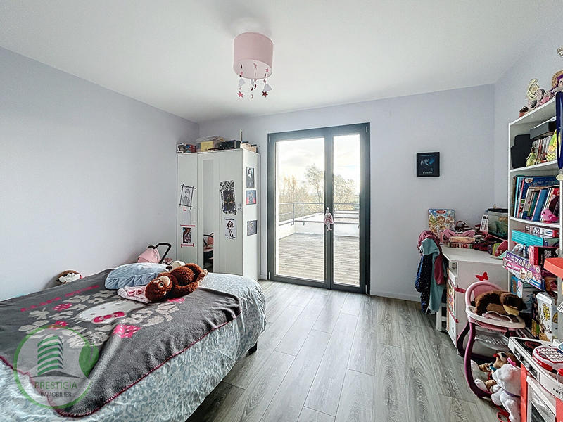 Maison - 205 m² - 8 pièces