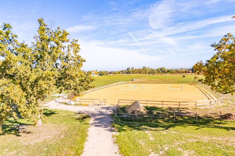 Maison - 260 m² - 6 pièces