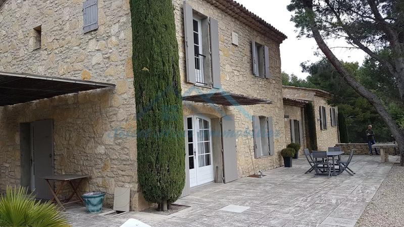 Villa - 180 m² - 8 pièces