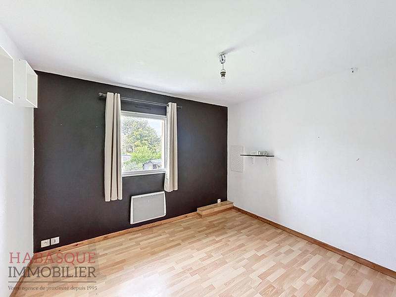 Maison - 230 m² - 7 pièces