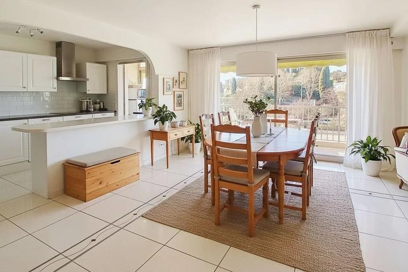 Appartement - 91 m² - 5 pièces