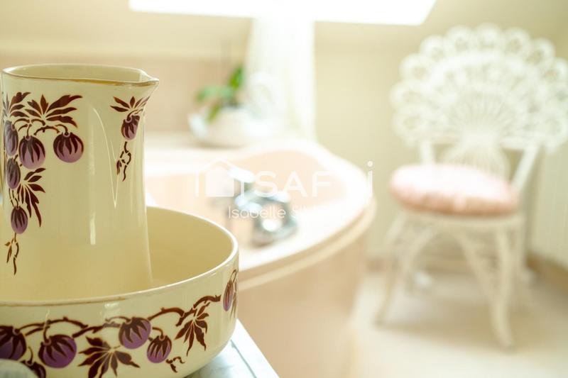 Villa - 208 m² - 6 pièces