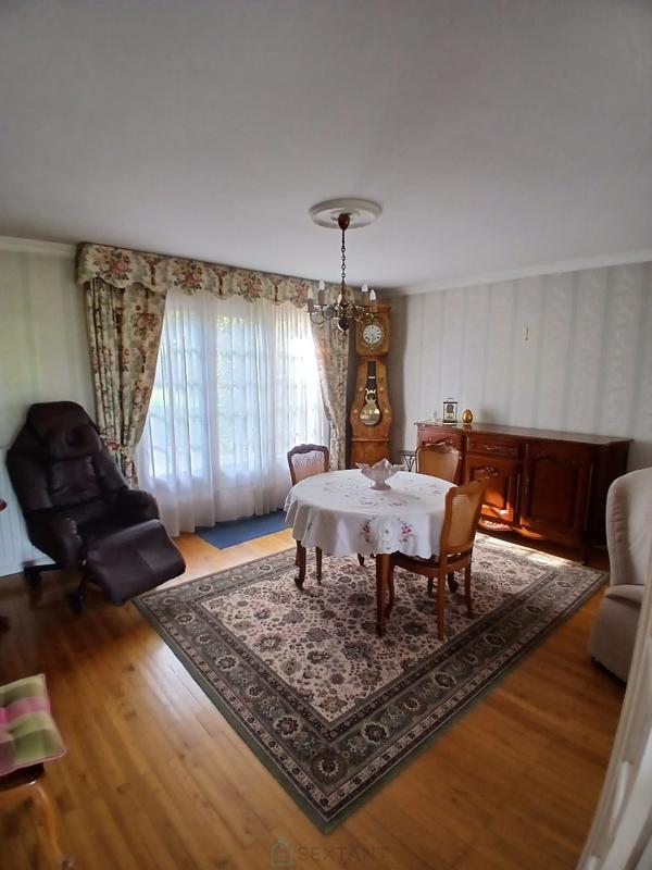 Maison - 98 m² - 6 pièces