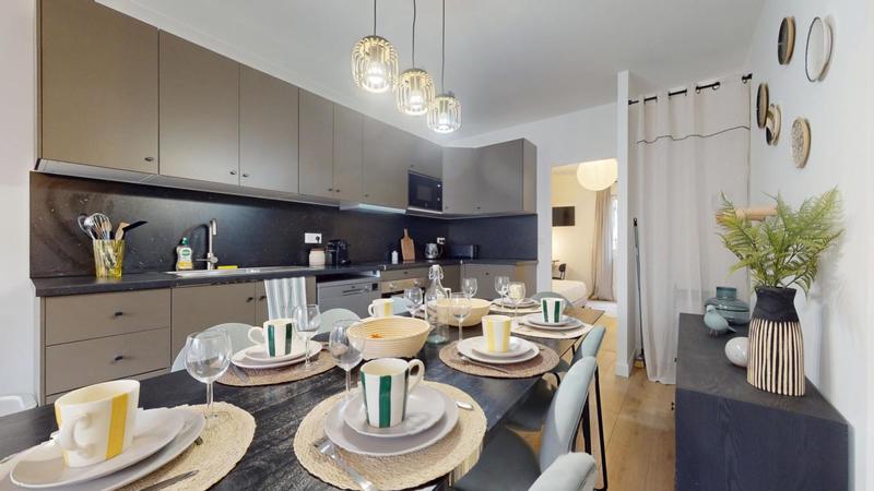 Maison en pierre - 164 m² - 9 pièces