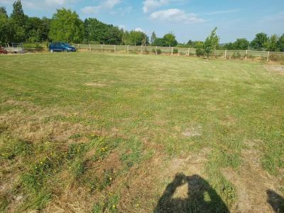 Terrain constructible - 1 500 m²