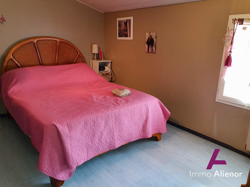 Maison traditionnelle - 180 m² - 5 pièces