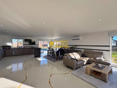 Maison - 138 m² - 6 pièces