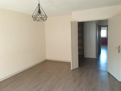 Appartement - 100 m² - 4 pièces