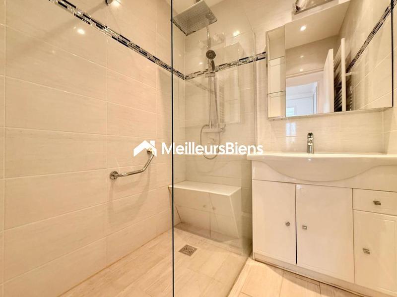 Appartement bourgeois - 96 m² - 4 pièces