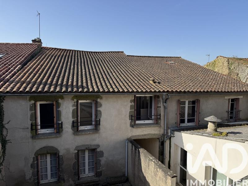 Maison de ville - 450 m² - 12 pièces