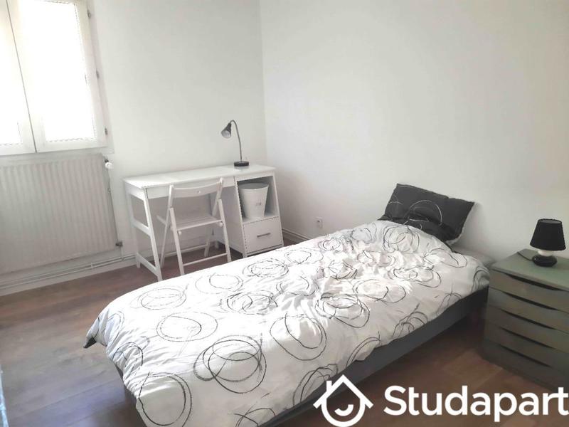 Chambre - 12 m² - 1 pièce