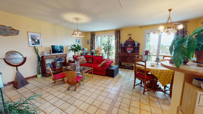 Appartement - 81 m² - 3 pièces