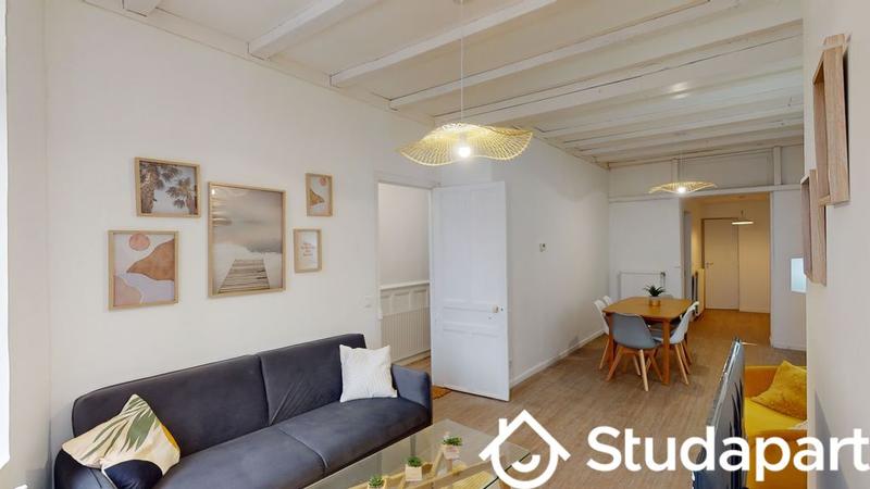 Chambre - 101 m² - 1 pièce