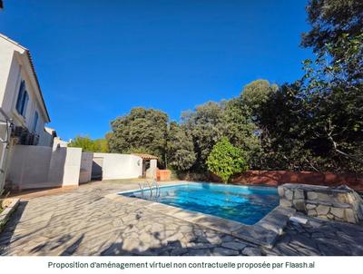 Maison - 239 m² - 8 pièces